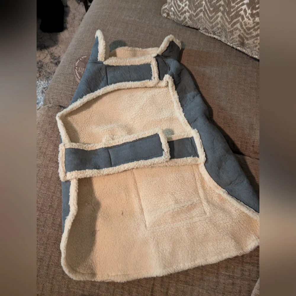 5/$20 Sherpa dog jacket
